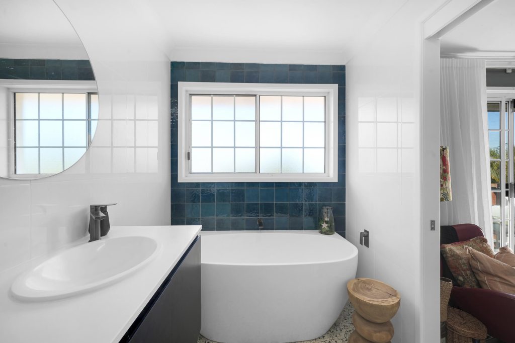 WEB Queens 247 Prde Brighton After-1