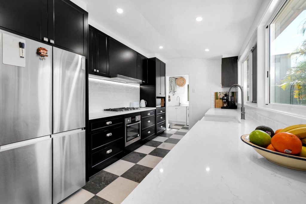 WEB Queens 247 Prde Brighton After-17